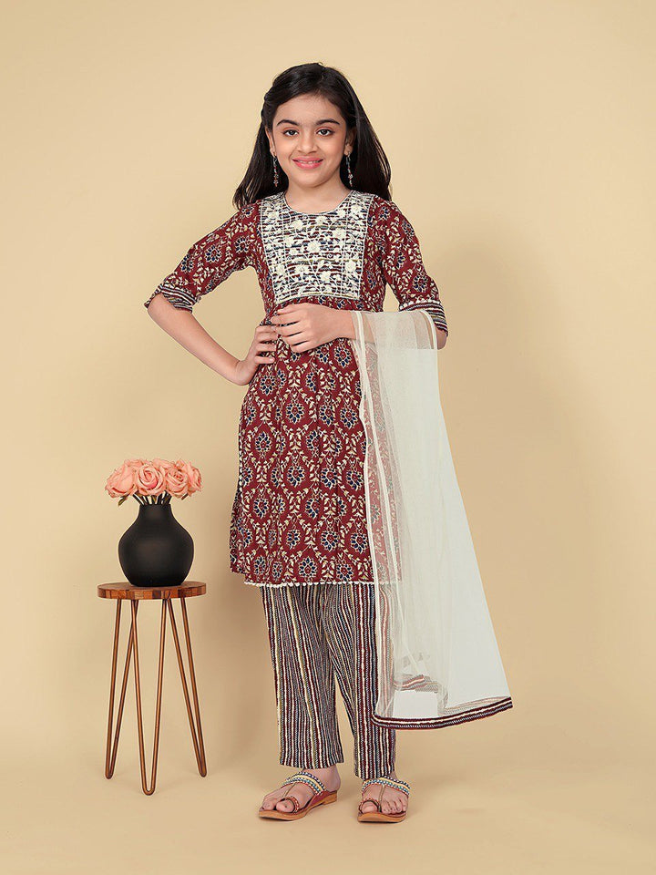 Small girls suit - gracy